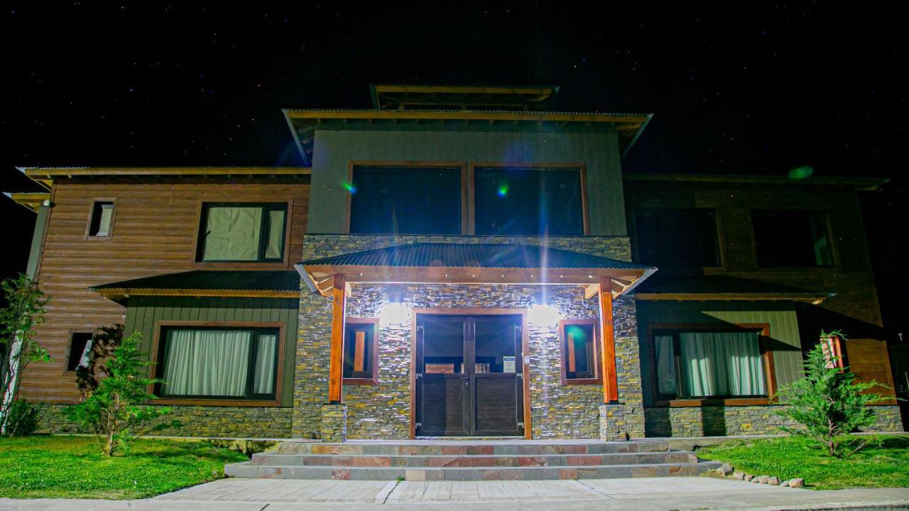 Senderos Aparts & Suites El Chalten Kültér fotó
