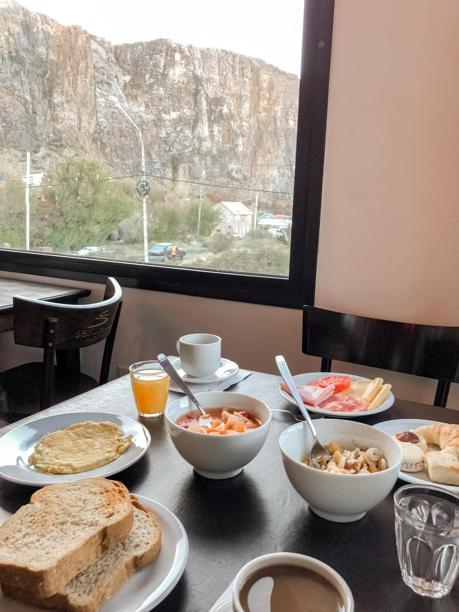 Senderos Aparts & Suites El Chalten Kültér fotó